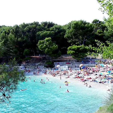 Imperia *** * Pula