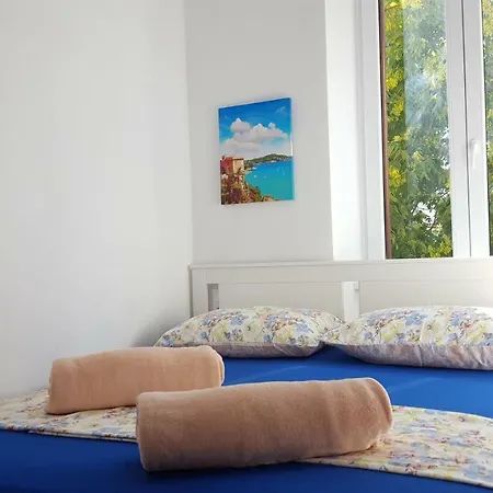 דירה Imperia *** *